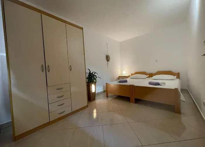 Santa Marija Apartman Dol (Hvar)