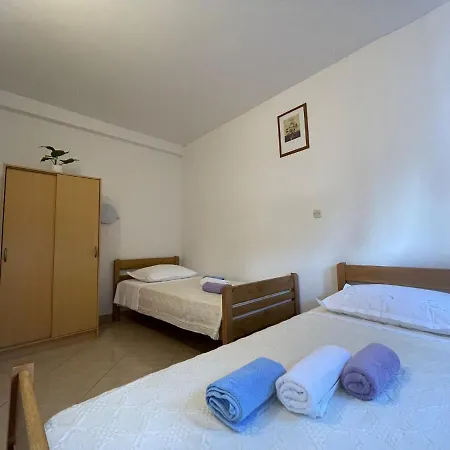 Santa Marija Apartment Dol (Hvar)