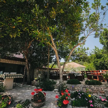 Santa Marija Dol (Hvar)